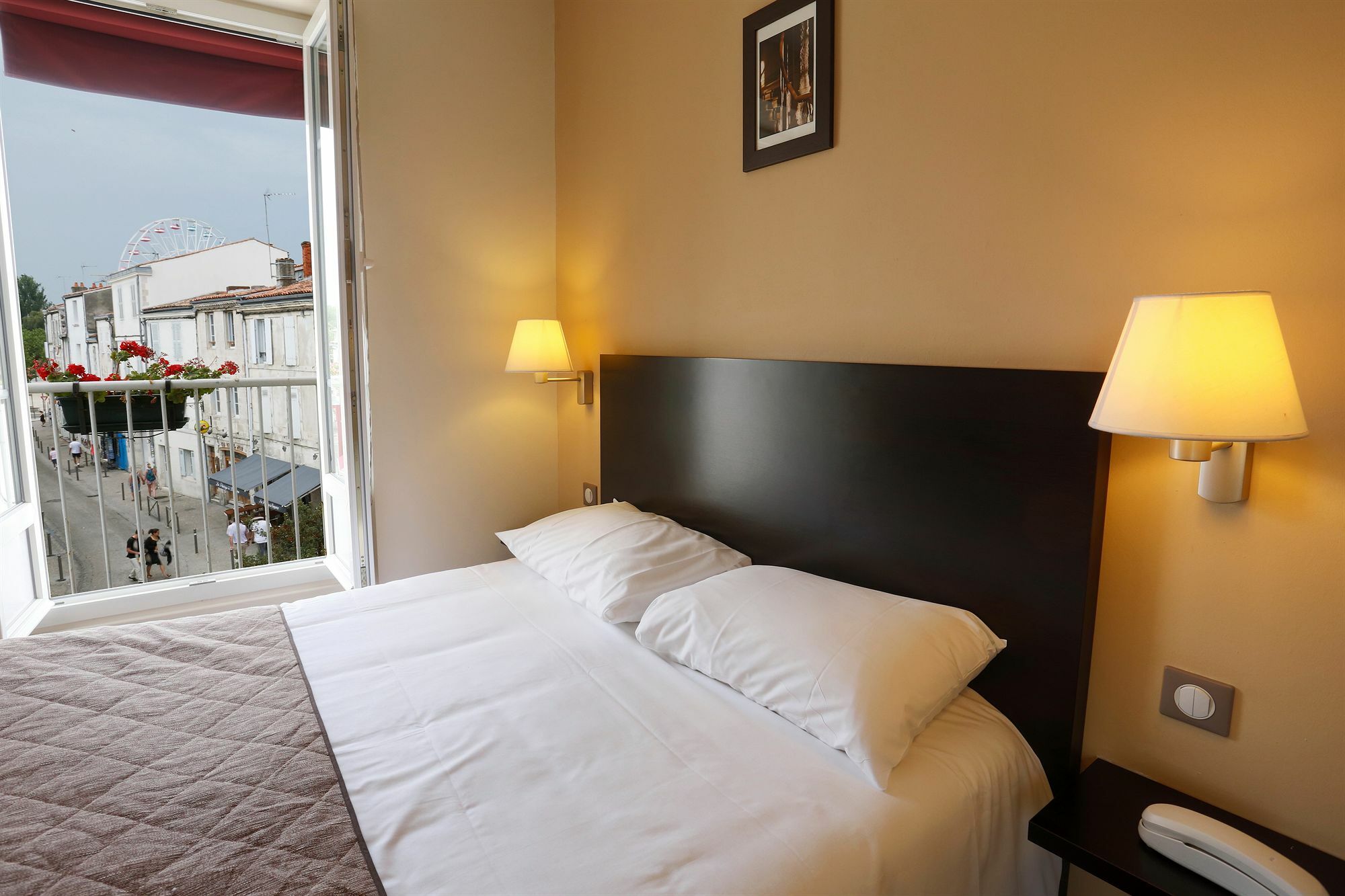 Hotel Le Bord'O Vieux Port La Rochelle  Eksteriør billede